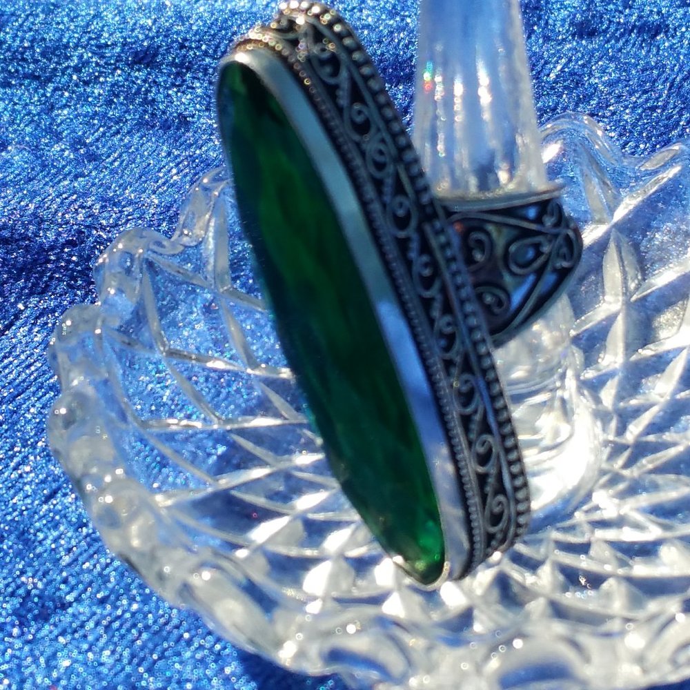 STUNNING GREEN TOPAZ LONG BOARD RING 7.5 - Picture 3 of 8